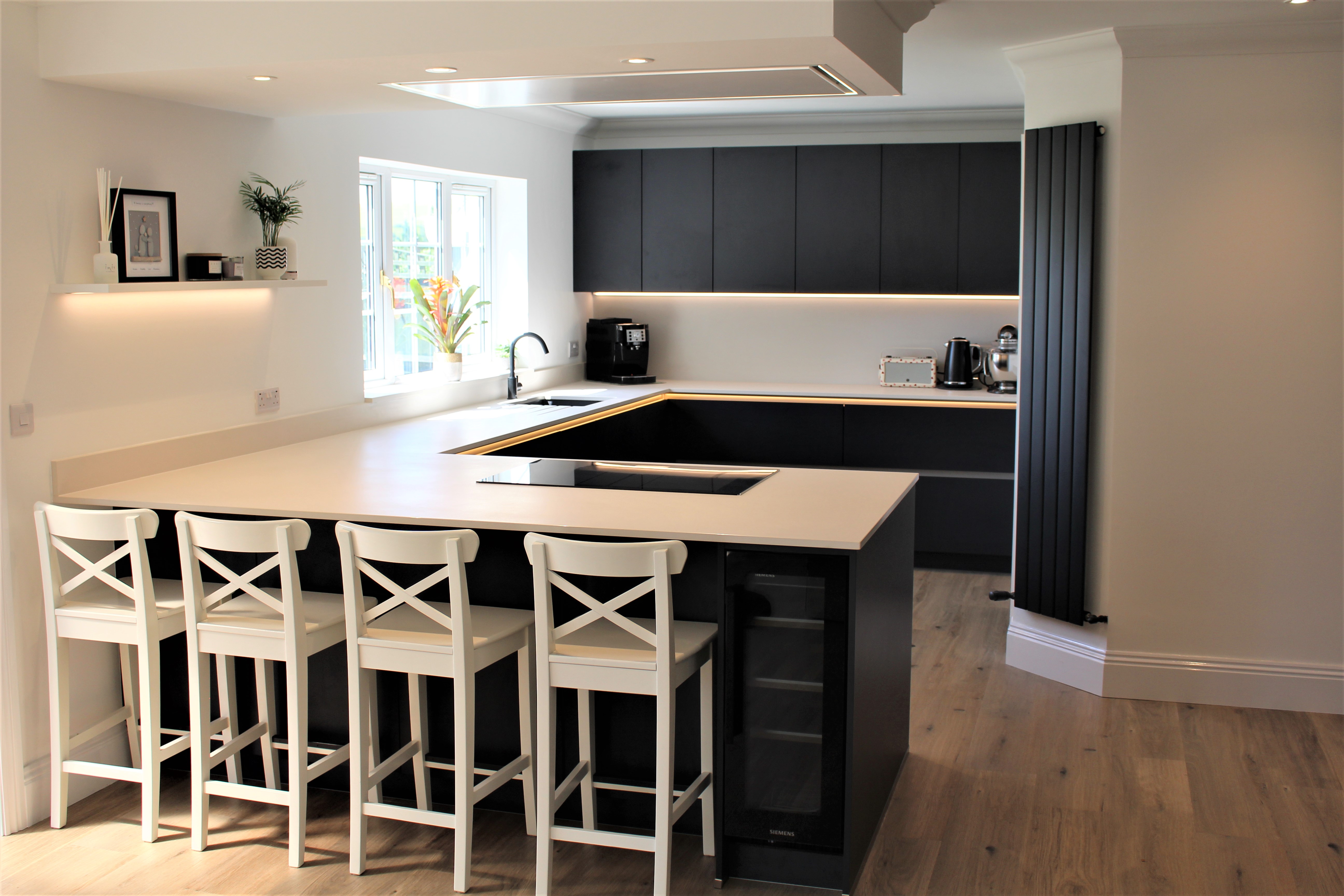Handleless Bauformat Kitchen Refurb in Paignton using Baku doors, dekton worktops & Siemens appliances