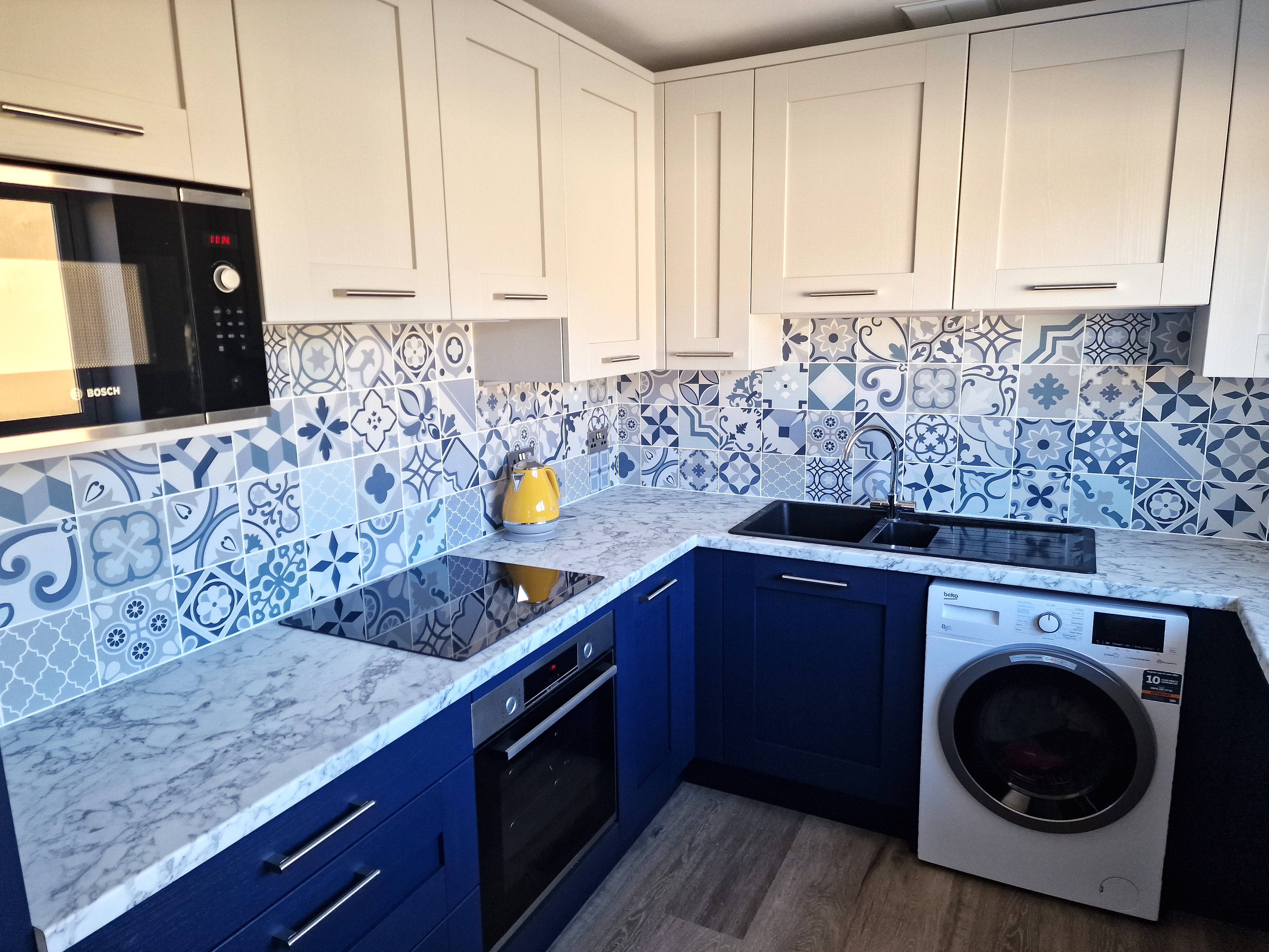 Kitchen refurbishment with laminate worktops in Brixham